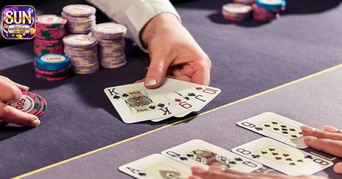 Cách chia bài Poker cơ bản & Các bước chia bài cho người mới 2 Cách chia bài poker cơ bản